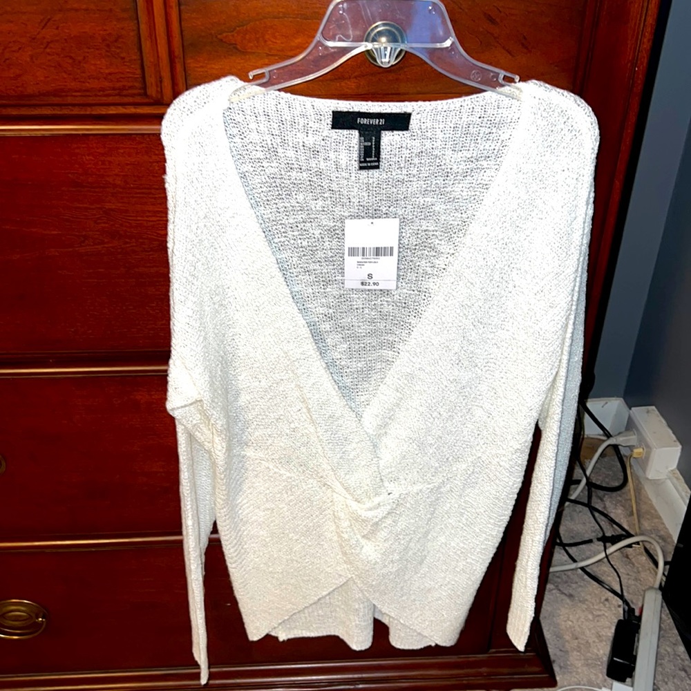 Forever 21 White comfy soft open sweater size S. Brand new never been worn.